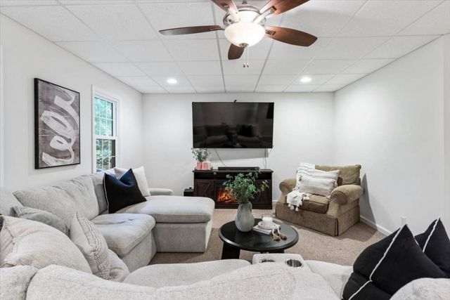 523 Summer Terrace, Woodstock, GA 30189