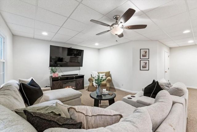 523 Summer Terrace, Woodstock, GA 30189