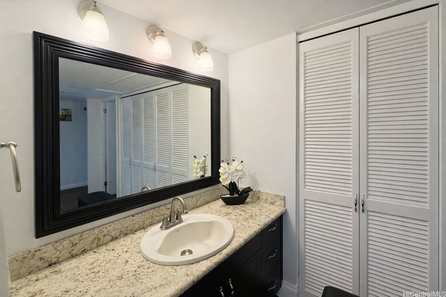 700 Richards Street 2302, Honolulu, HI 96813