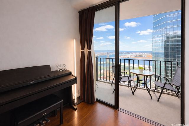700 Richards Street 2302, Honolulu, HI 96813