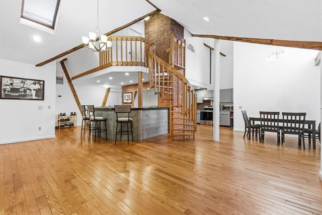 321 Plantation St 300, Worcester, MA 01604