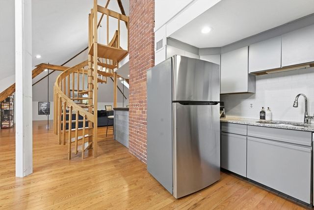 321 Plantation St 300, Worcester, MA 01604