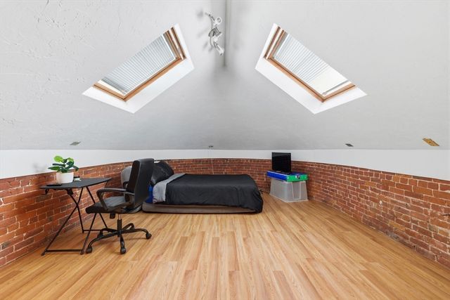 321 Plantation St 300, Worcester, MA 01604