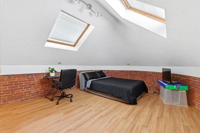 321 Plantation St 300, Worcester, MA 01604