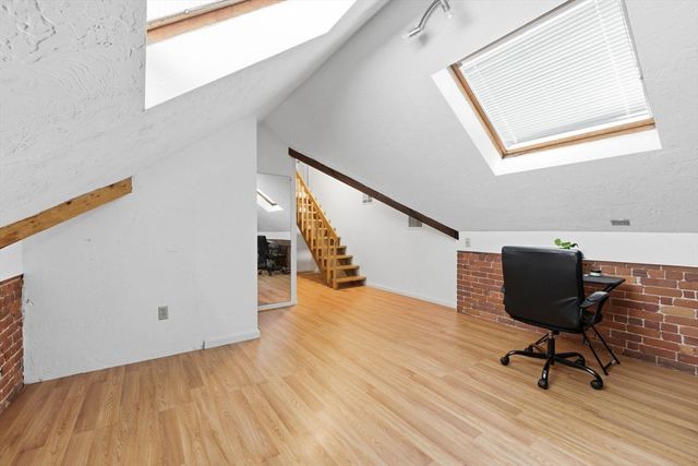 321 Plantation St 300, Worcester, MA 01604