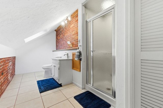 321 Plantation St 300, Worcester, MA 01604