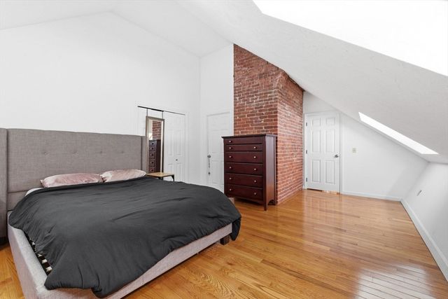 321 Plantation St 300, Worcester, MA 01604
