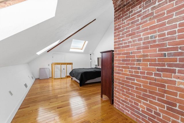321 Plantation St 300, Worcester, MA 01604