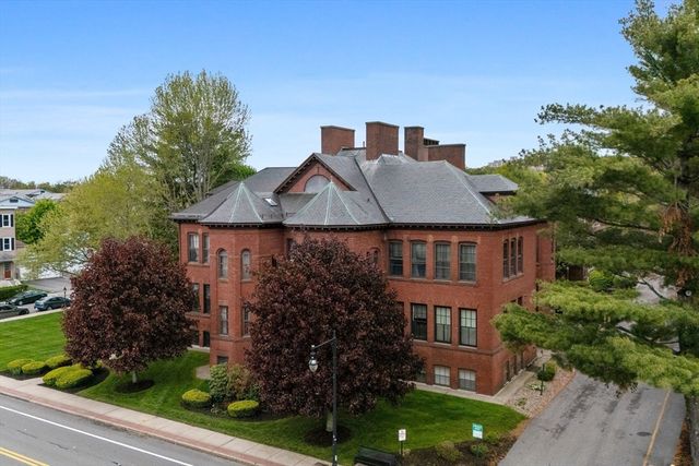 321 Plantation St 300, Worcester, MA 01604