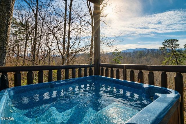 2029 Settlers Ridge Way, Sevierville, TN 37876