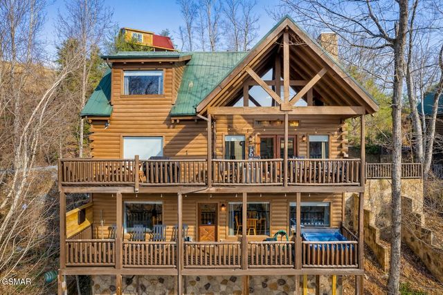 2029 Settlers Ridge Way, Sevierville, TN 37876