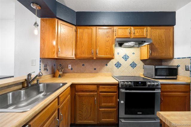 11995 E Kepner Drive, Aurora, CO 80012