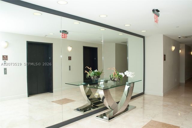 10 Aragon Ave 703, Coral Gables, FL 33134