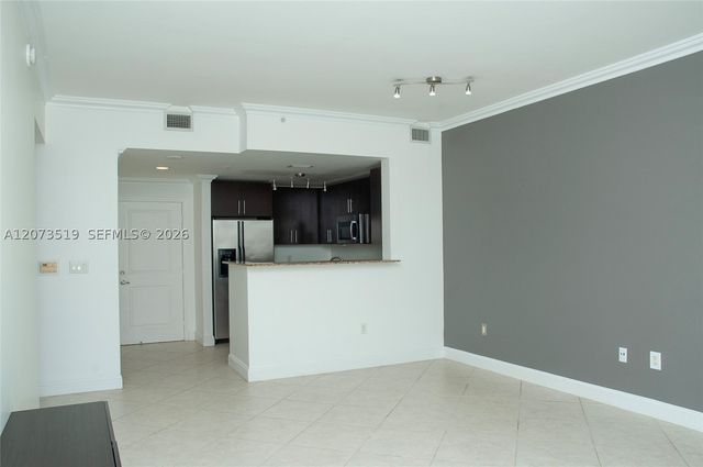 10 Aragon Ave 703, Coral Gables, FL 33134