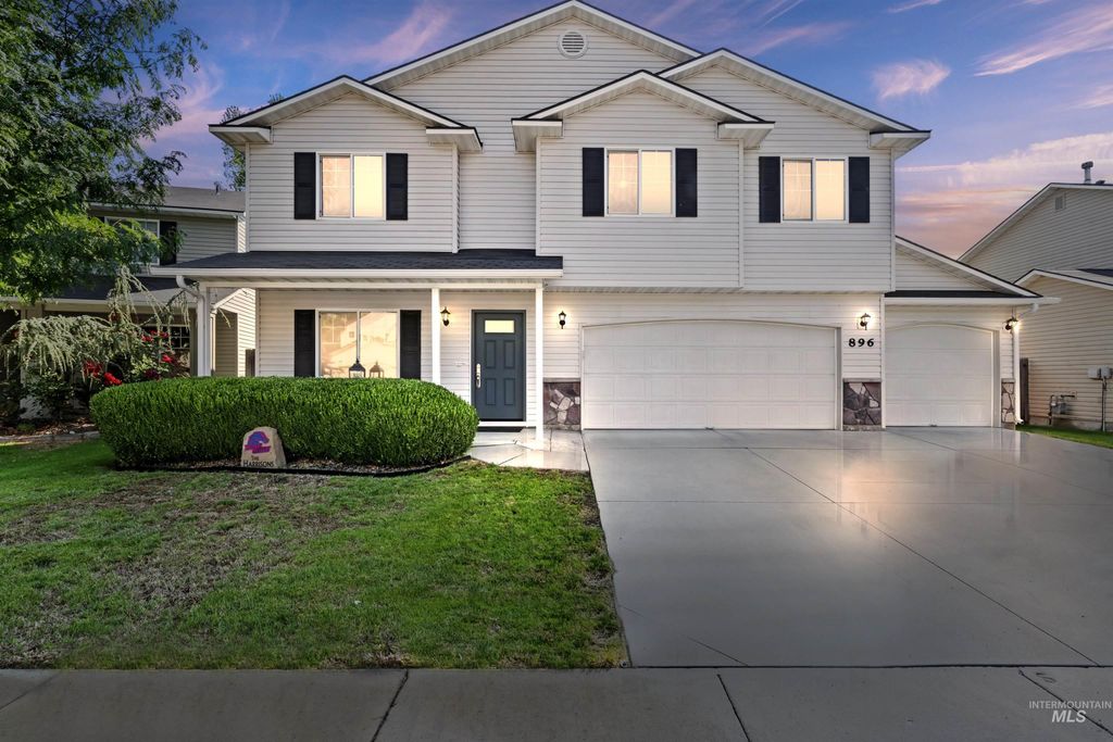 896 Gray Cloud Pl, Meridian, ID 83642