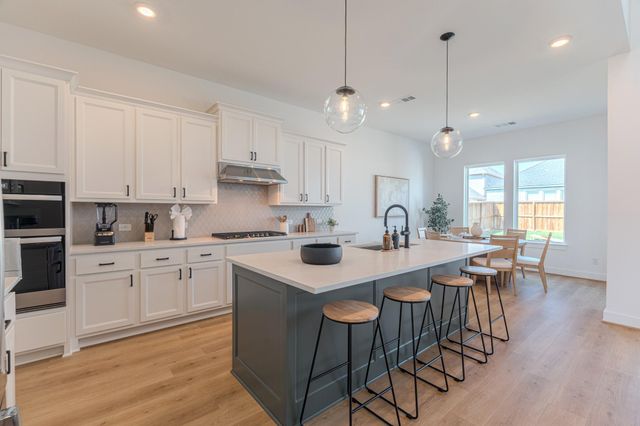 7142 Carriage Light Drive, Magnolia, TX 77354