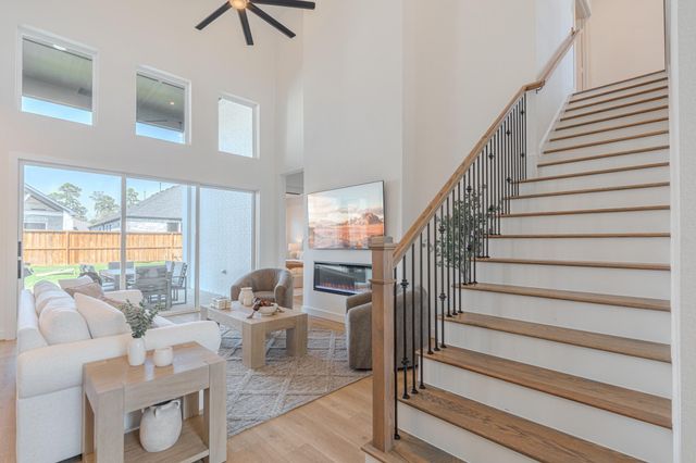 7142 Carriage Light Drive, Magnolia, TX 77354