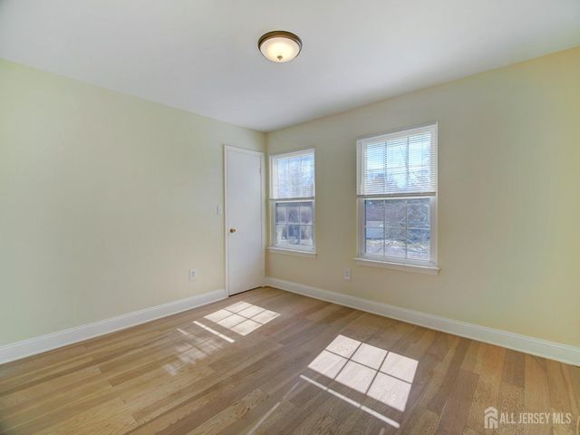 153 Wycoff Way W, East Brunswick, NJ 08816