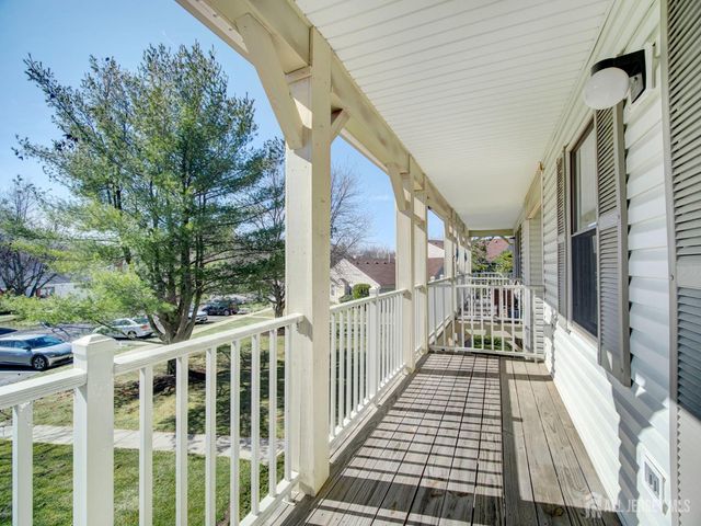 153 Wycoff Way W, East Brunswick, NJ 08816