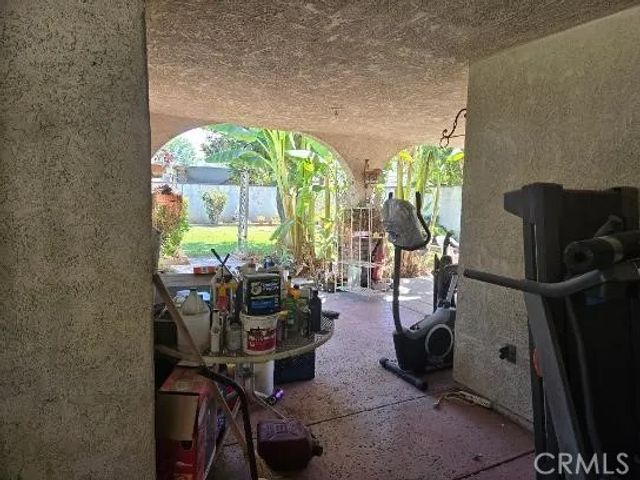 1325 Perris, San Bernardino, CA 92411