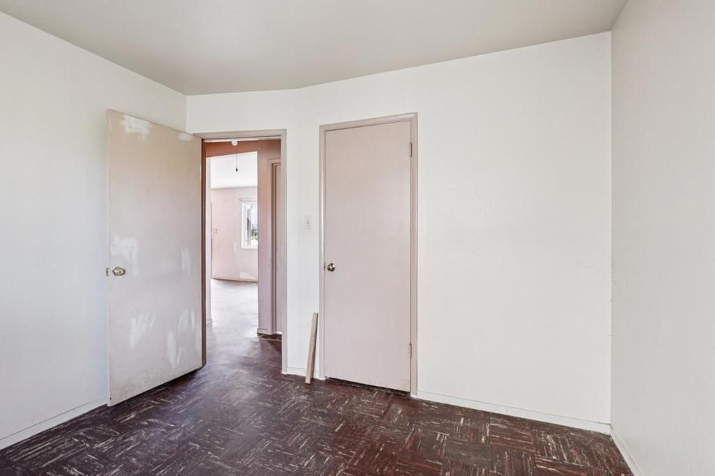 Image 14 of property listing at 483 Heathcliff Drive, Pacifica, CA 94044