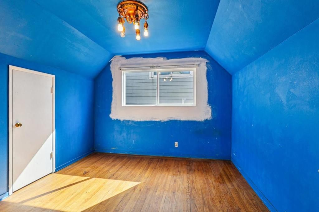 Image 19 of property listing at 483 Heathcliff Drive, Pacifica, CA 94044