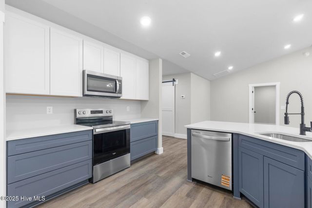 313 Pinewood Drive, Jacksonville, NC 28546