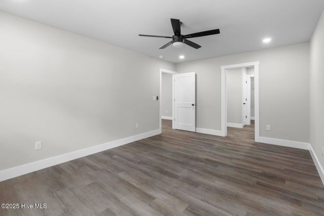 313 Pinewood Drive, Jacksonville, NC 28546