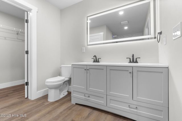 313 Pinewood Drive, Jacksonville, NC 28546