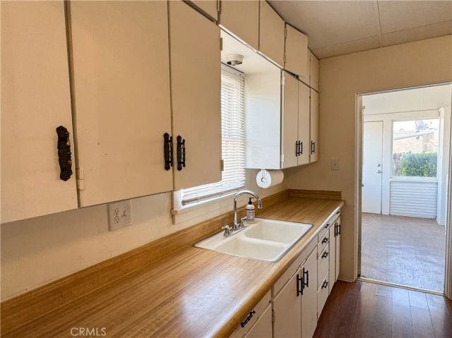 2310 B Street, Bakersfield, CA 93301