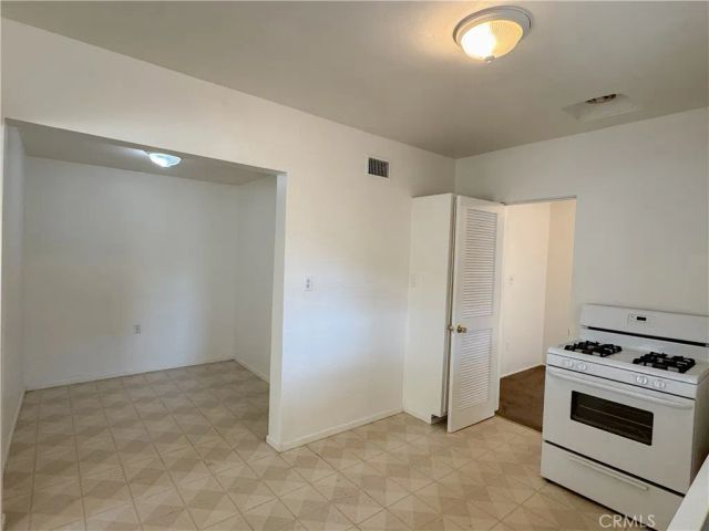 2310 B Street, Bakersfield, CA 93301