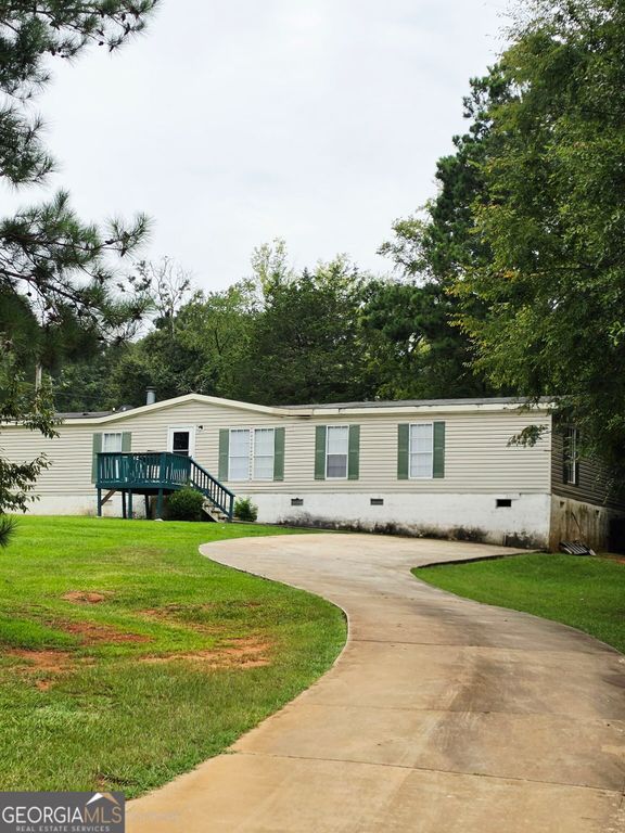 66 Cheves, Forsyth, GA 31029
