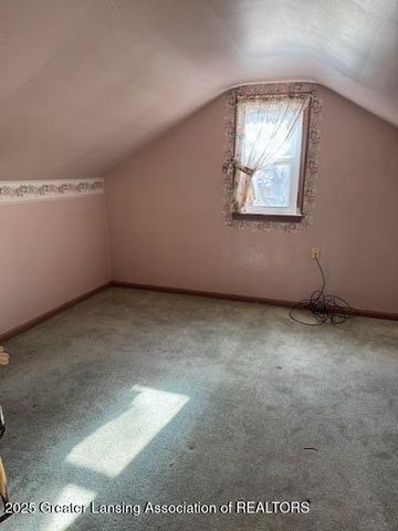 1120 Kelsey Avenue, Lansing, MI 48910