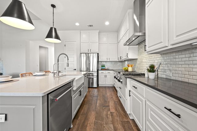 6728 Vicenza DR, Austin, TX 78739