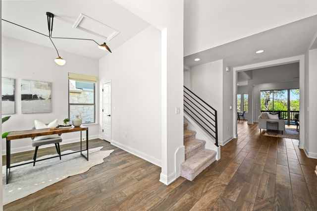 6728 Vicenza DR, Austin, TX 78739