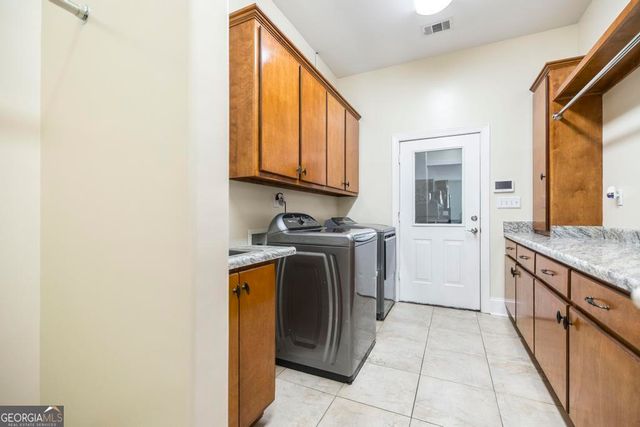 304 Deer Creek Drive, Forsyth, GA 31029