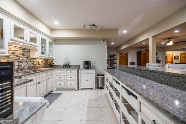 304 Deer Creek Drive, Forsyth, GA 31029