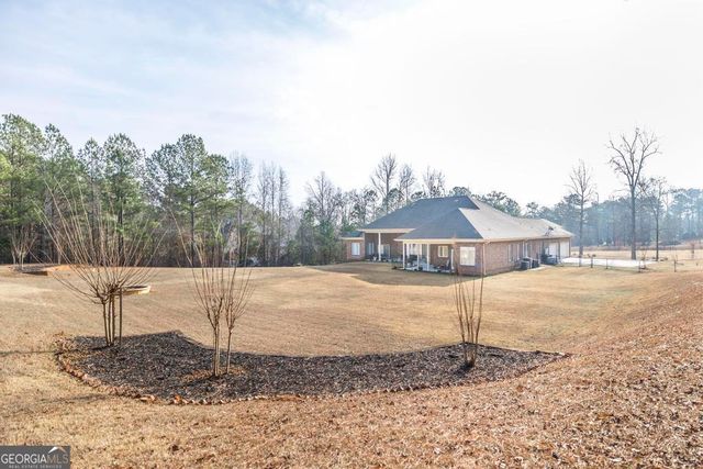 304 Deer Creek Drive, Forsyth, GA 31029