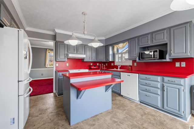 310 S. Walker St., Marion, KY 42064