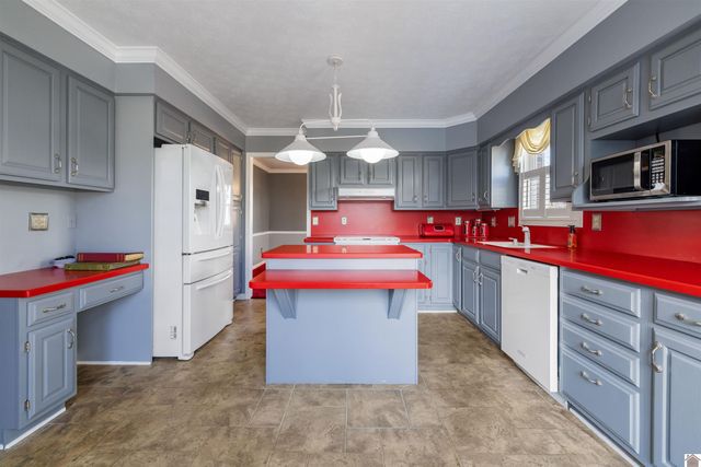 310 S. Walker St., Marion, KY 42064