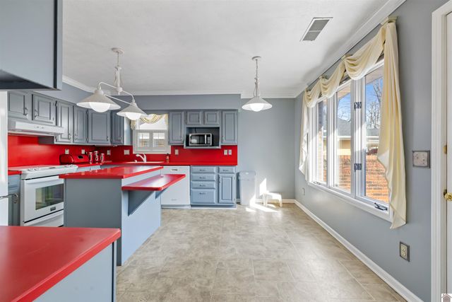 310 S. Walker St., Marion, KY 42064