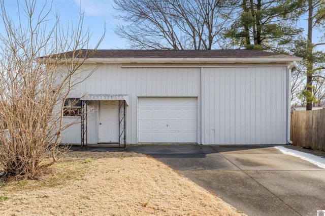 310 S. Walker St., Marion, KY 42064