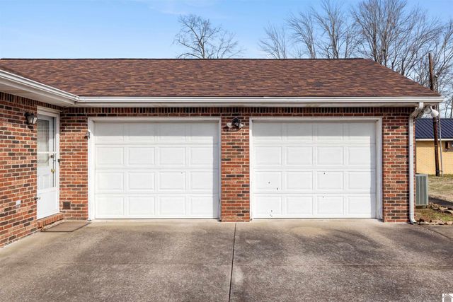 310 S. Walker St., Marion, KY 42064