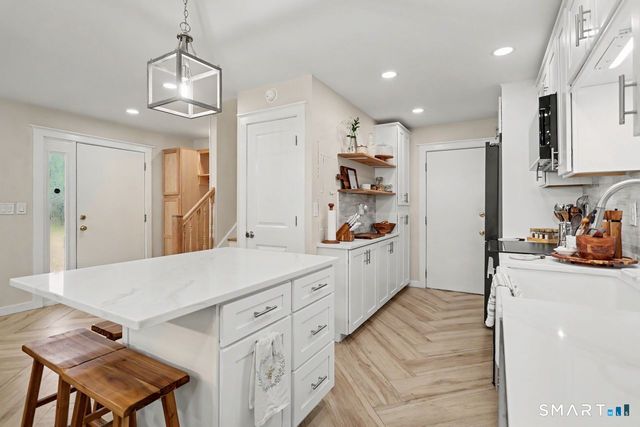 181 West Walk 181, West Haven, CT 06516
