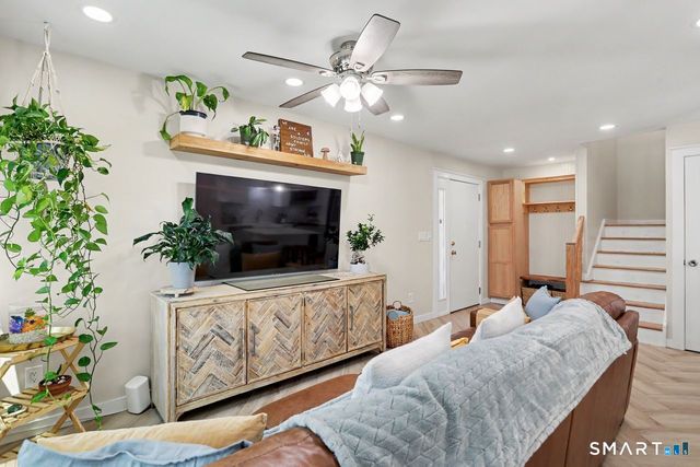 181 West Walk 181, West Haven, CT 06516
