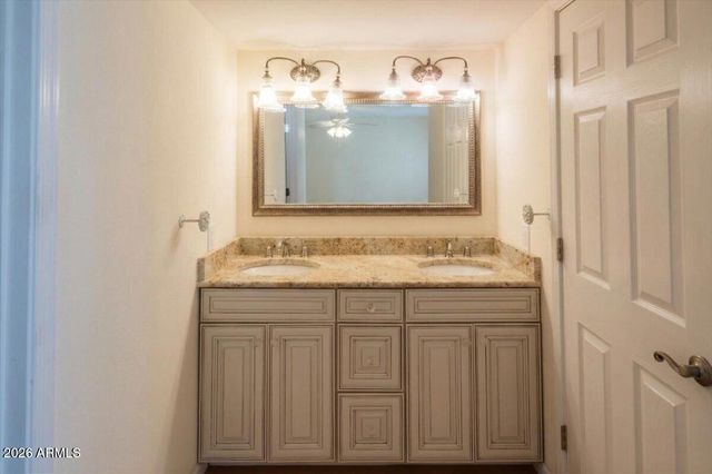 2533 W LAGUNA AZUL Avenue, Mesa, AZ 85202