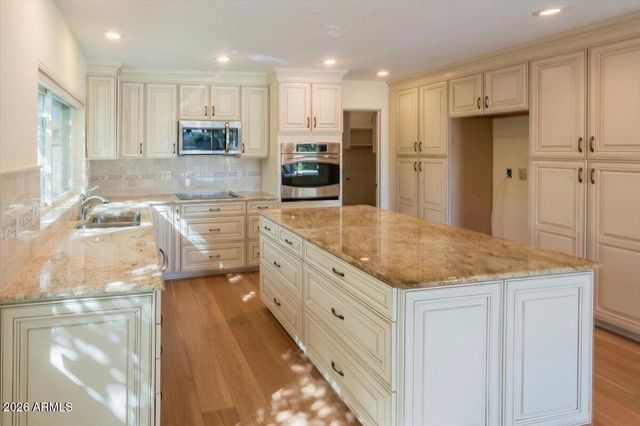 2533 W LAGUNA AZUL Avenue, Mesa, AZ 85202