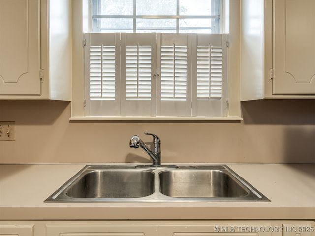 1808 E 58th Street, Tulsa, OK 74105