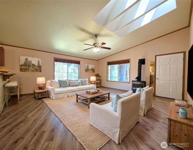 51 SE Cabana Avenue, Shelton, WA 98584