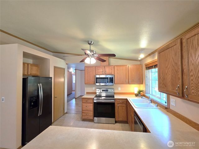 51 SE Cabana Avenue, Shelton, WA 98584